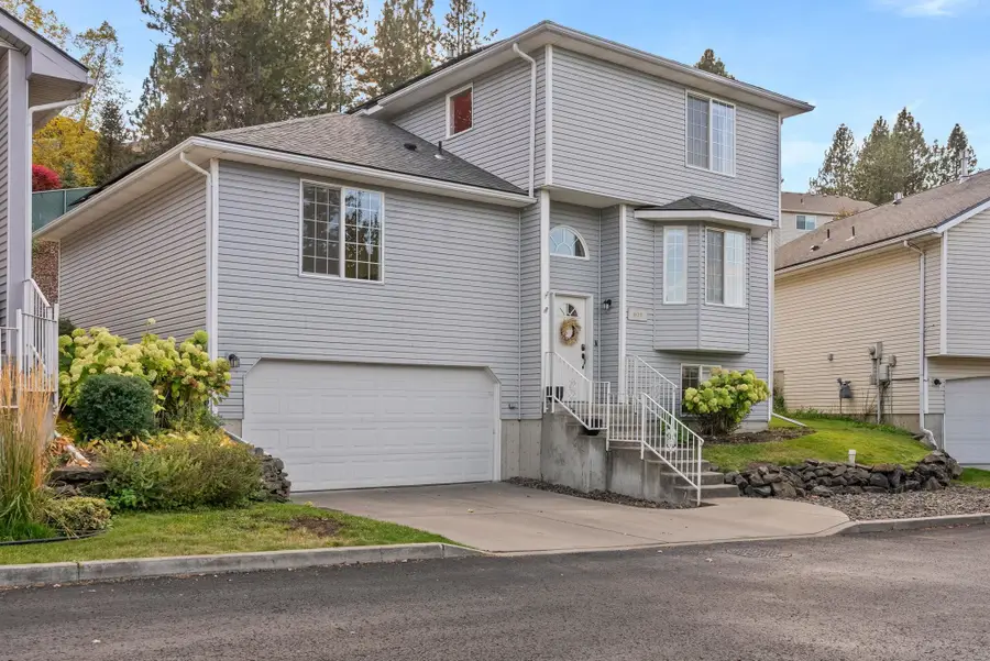 607 W Persimmon Ln, Spokane, WA 99224 - #2