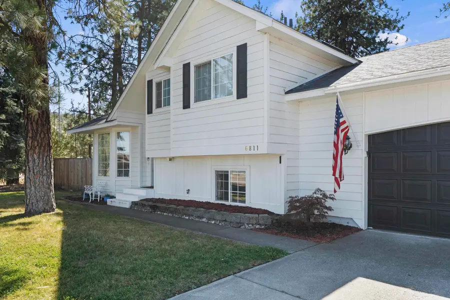 6811 W Johannsen Ave, Nine Mile Falls, WA 99026 - #3