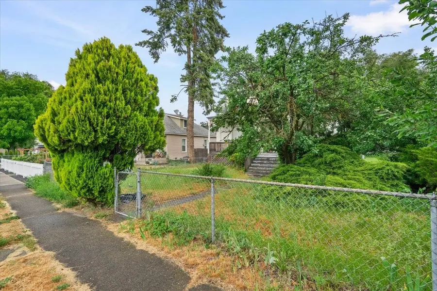 1842 W Bridge Ave, Spokane, WA 99201 - #3