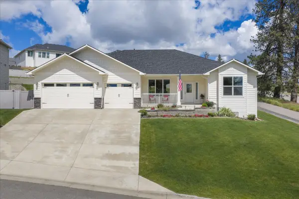 9302 W Floyd Dr, Cheney, WA 99004