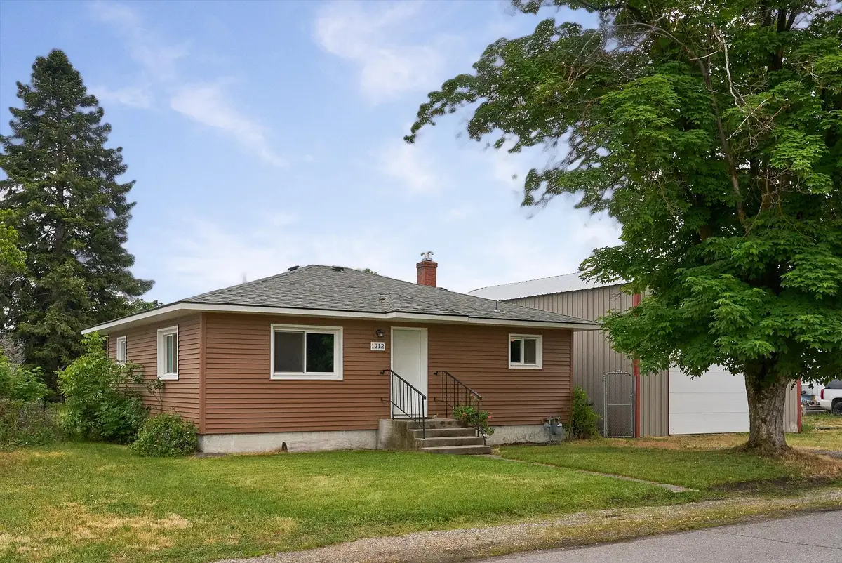 1212 N Bessie Rd, Spokane Valley, WA 99212 - #1