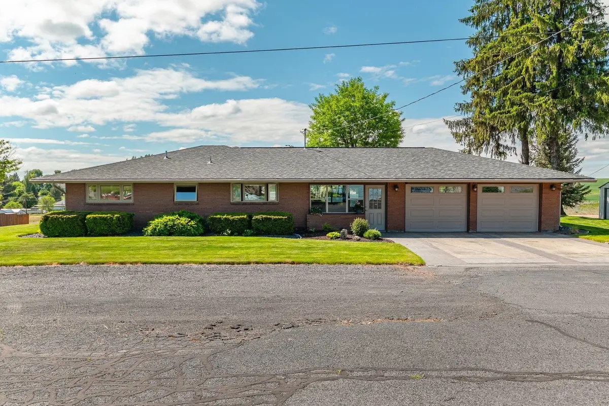 17 N 7th St, Almira, WA 99103 - #1