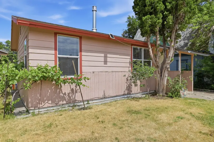 2422 W Sinto Ave, Spokane, WA 99201 - #2