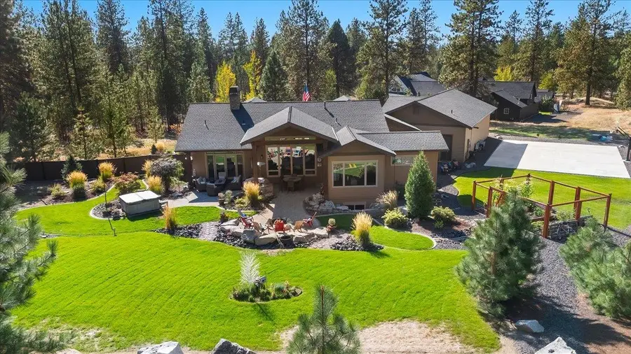 13606 N Riverbluff Ln, Spokane, WA 99208 - #2