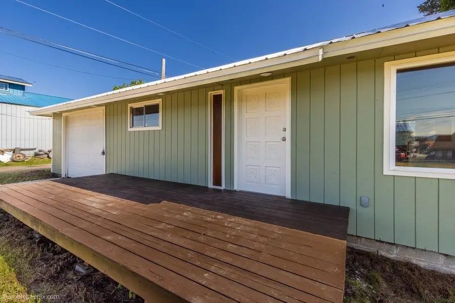 327 W 5th St, Newport, WA 99156 - #3