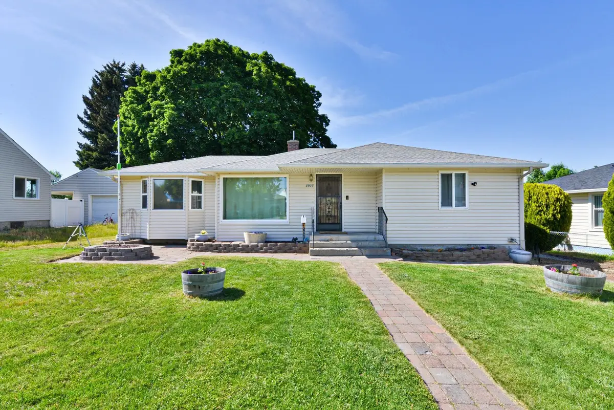 5925 N Ridgeview Pl, Spokane, WA 99205 - #1