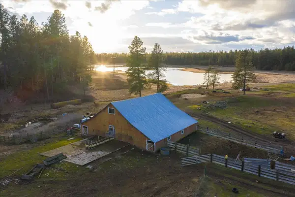 1403 W Jennings Rd, Spangle, WA 99207