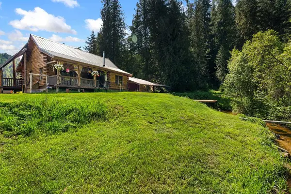 2502 Greenhood Rd, Newport, WA 99156