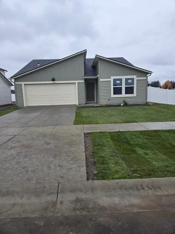 1555 E A St, Deer Park, WA 99006