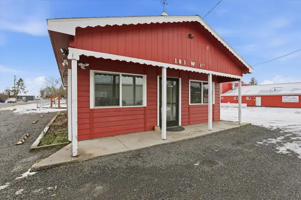 103 W 1st Ave, Deer Park, WA 99006