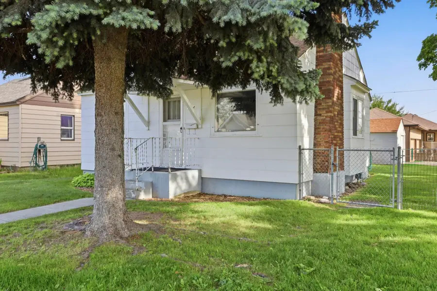 104 E Providence Ave, Spokane, WA 99207 - #2