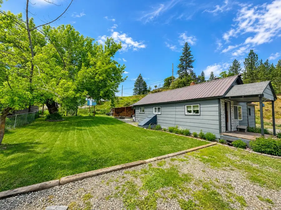 1021 S Adams St, Republic, WA 99166 - #2