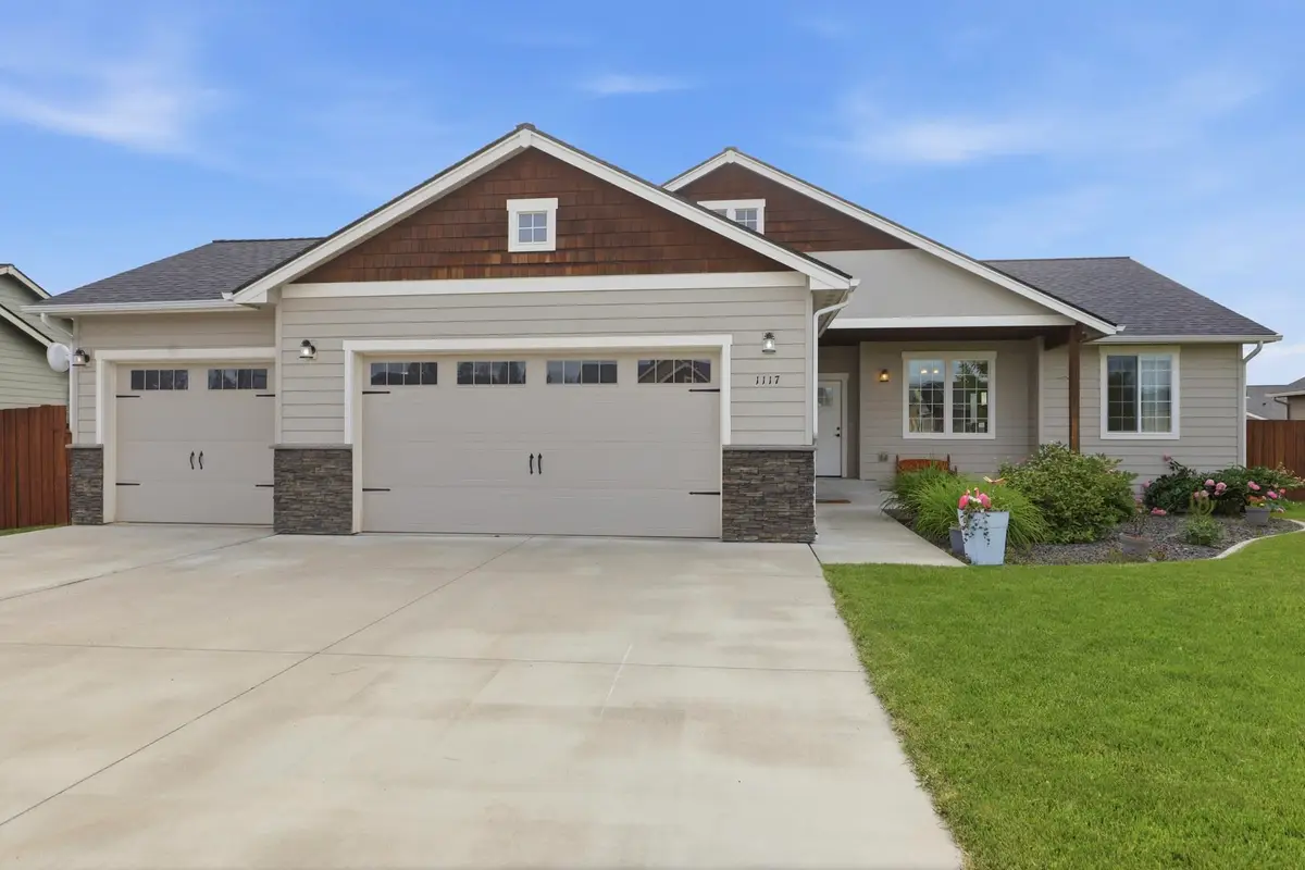1117 N Main St, Deer Park, WA 99006 - #1