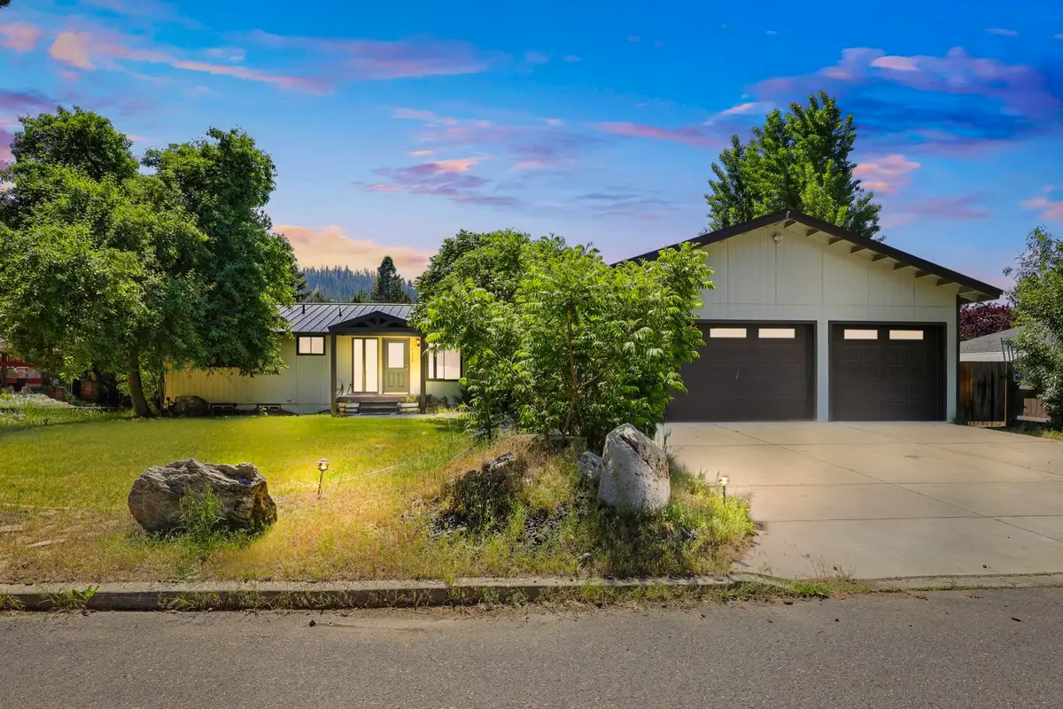 6422 E 17th Ave, Spokane Valley, WA 99212 - #1