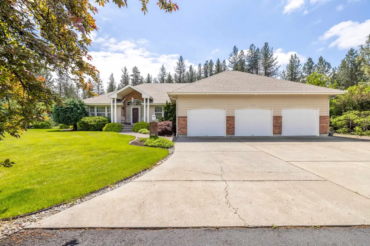 9509 W Tormey Rd, Nine Mile Falls, WA 99026 - #1