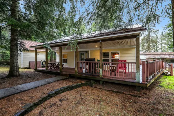 279 Woodard Rd, Newport, WA 99156