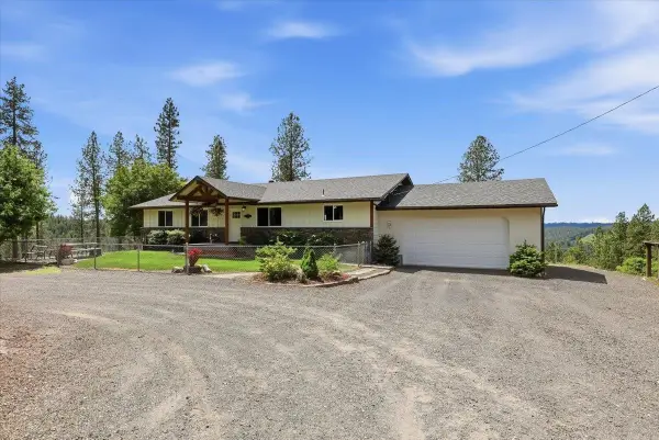 15009 E Cooper Rd, Mead, WA 99021