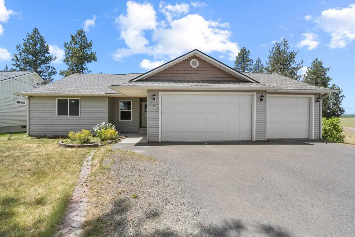 701 N Lefevre St, Medical Lake, WA 99022 - #1