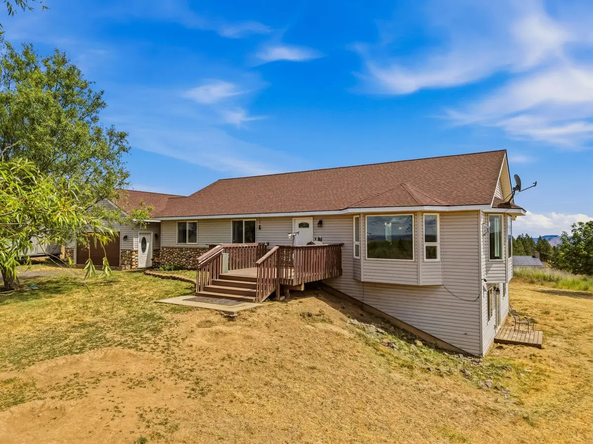 36127 N Hart Rd, Davenport, WA 99122 - #1