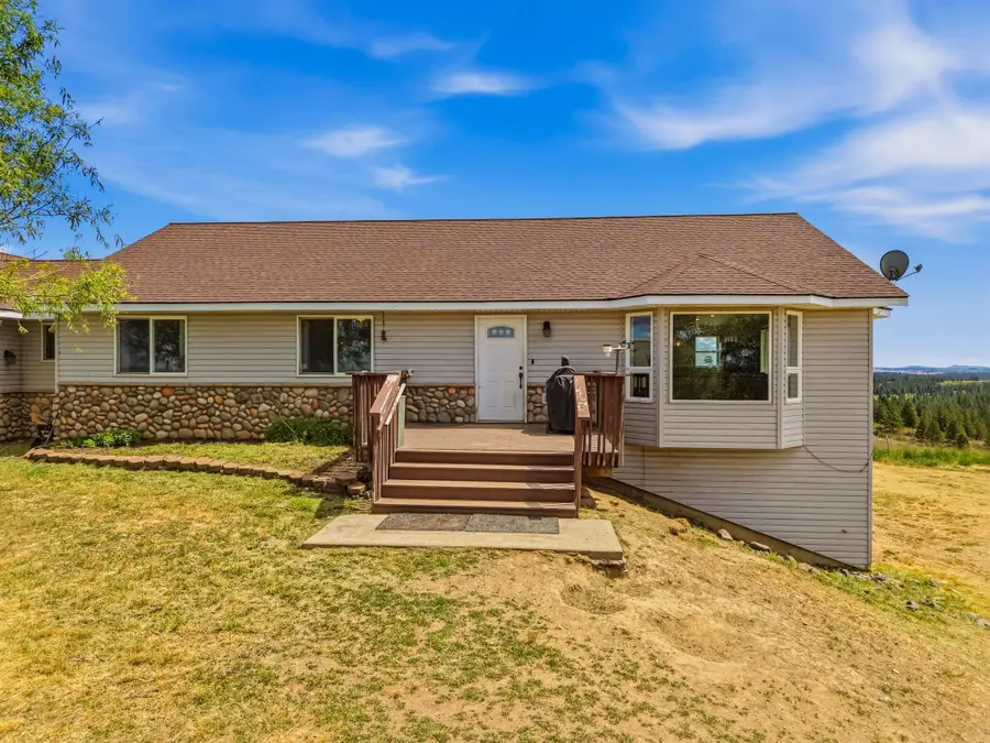36127 N Hart Rd, Davenport, WA 99122 - #2