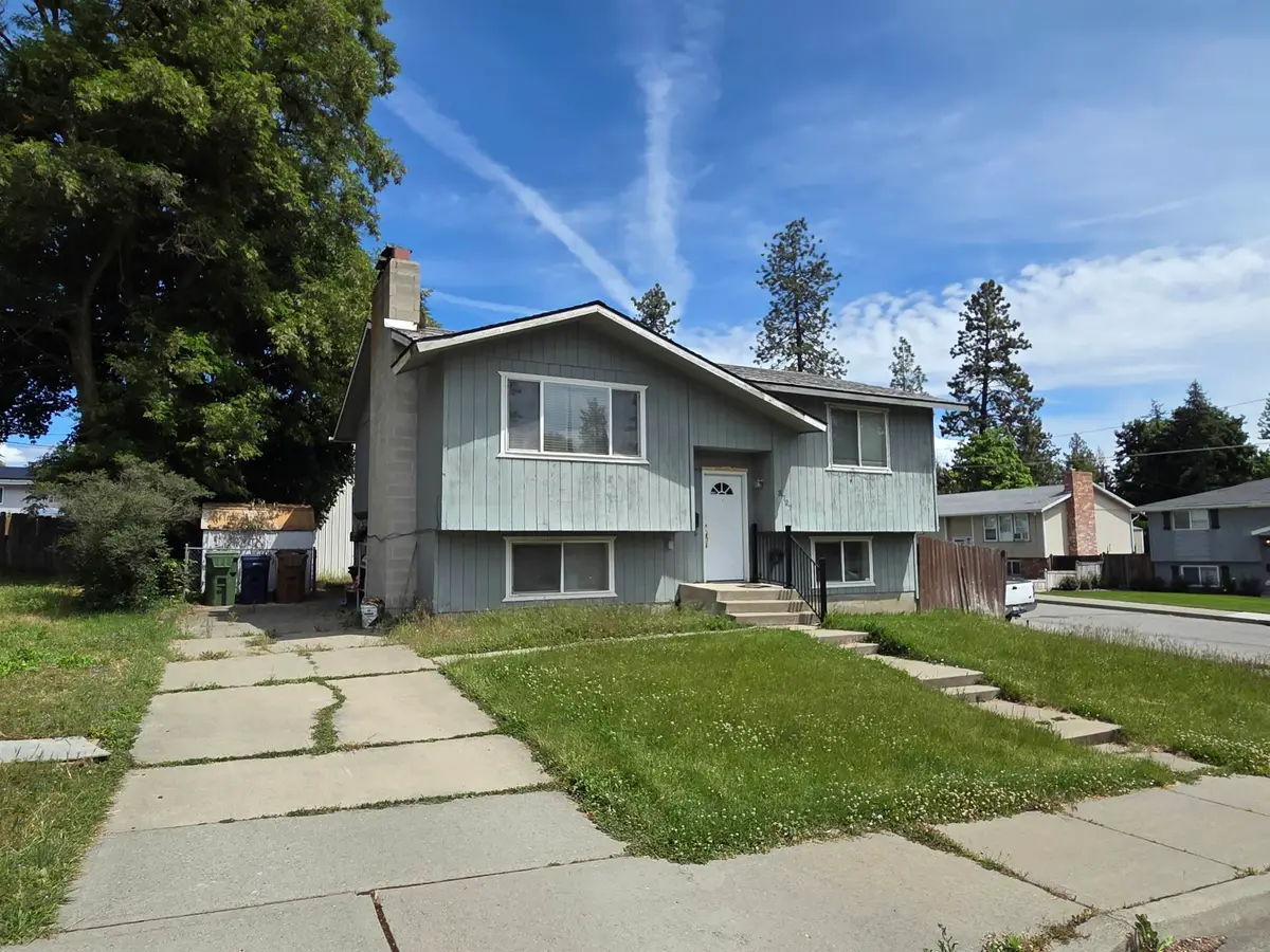3727 E 33rd Ave, Spokane, WA 99223 - #1