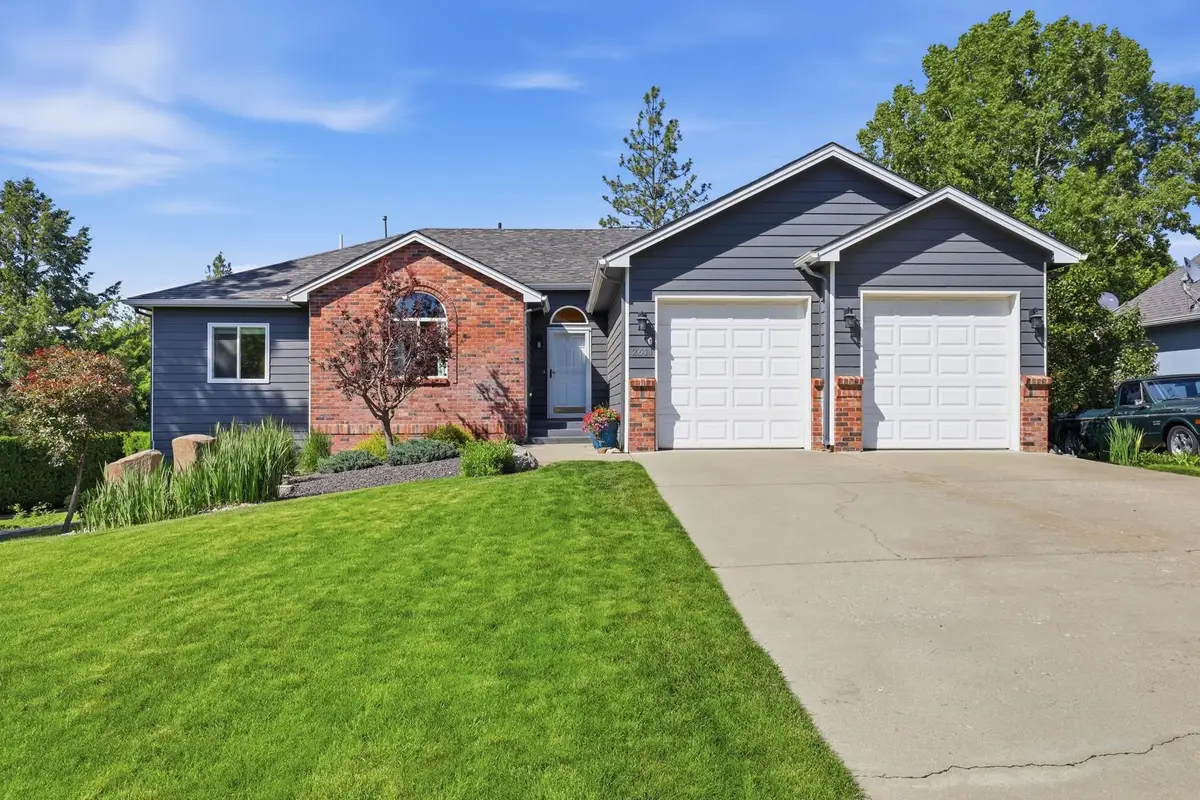 2611 E Snead Ave, Spokane, WA 99223 - #1