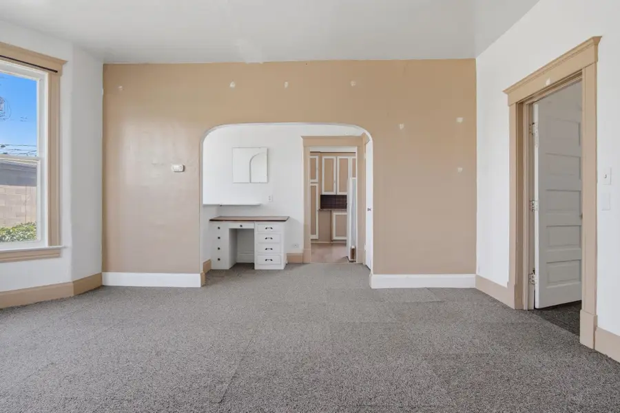 1017 W Fairview Ave, Spokane, WA 99205 - #2