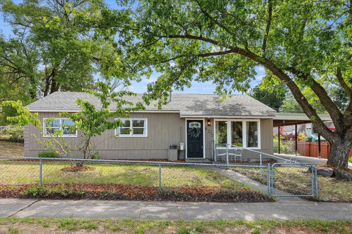 6212 N Assembly St, Spokane, WA 99205 - #1