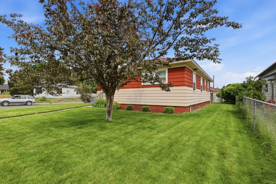4828 N Washington St, Spokane, WA 99205 - #3