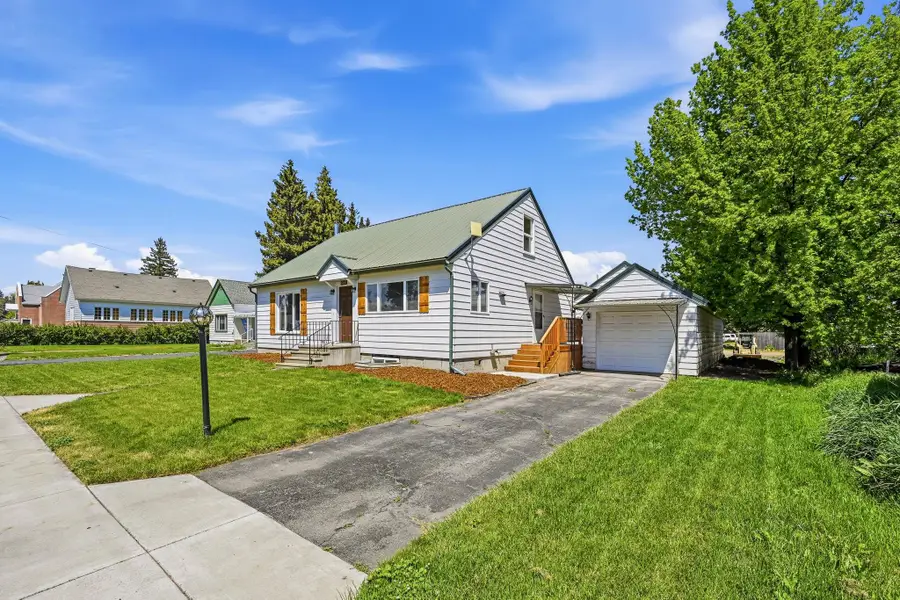 306 W Steptoe St, Oakesdale, WA 99158 - #3