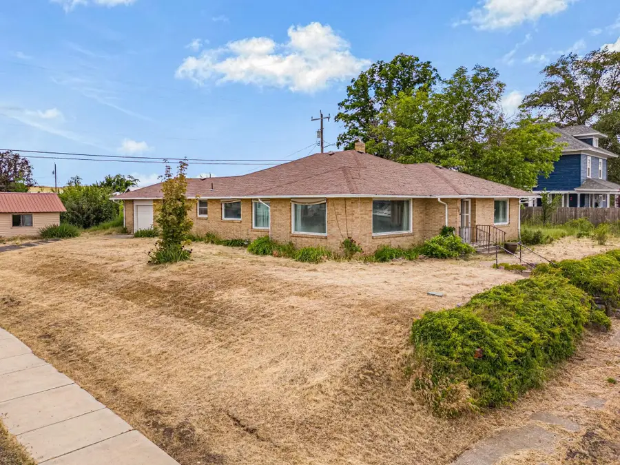 503 W 3rd St, Sprague, WA 99032 - #3