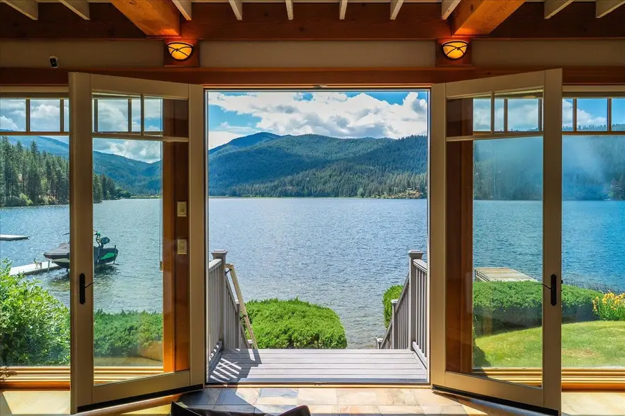 1014 S Lakeside Rd, Liberty Lake, WA 99019 - #2