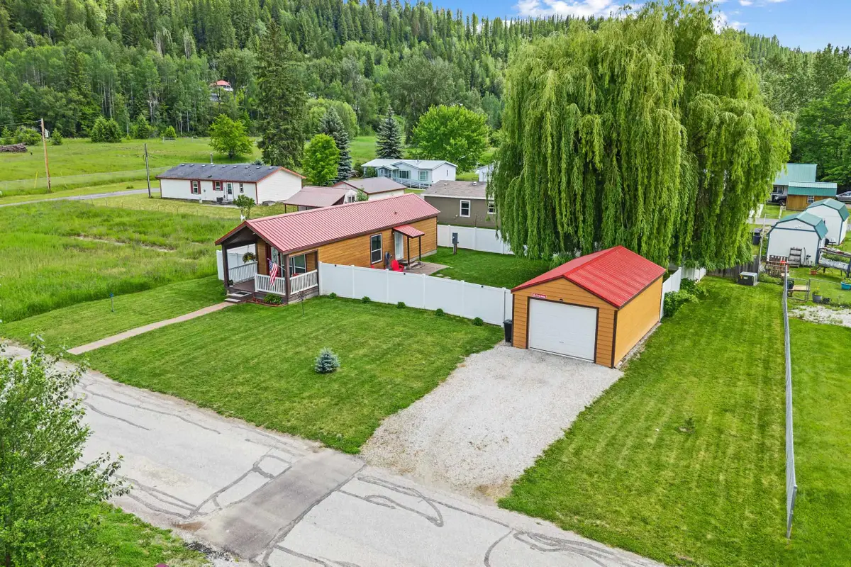 106 A South Ave, Metaline Falls, WA 99153 - #1