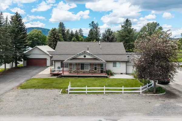 1005 N 3rd E St, Chewelah, WA 99109