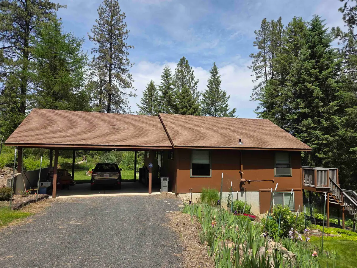 33020 N Ridge Rd, Chattaroy, WA 99003 - #1