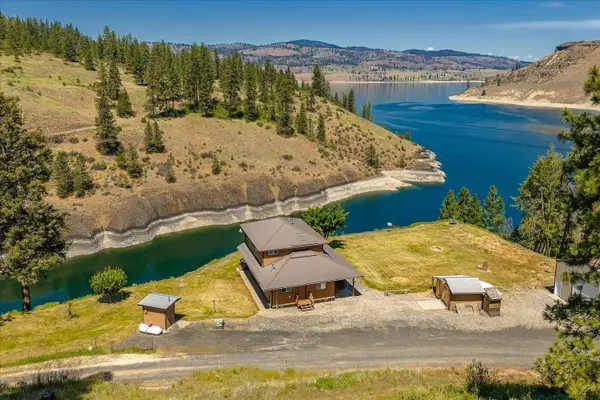 28605 E Moonshine Bay Ln, Creston, WA 99117