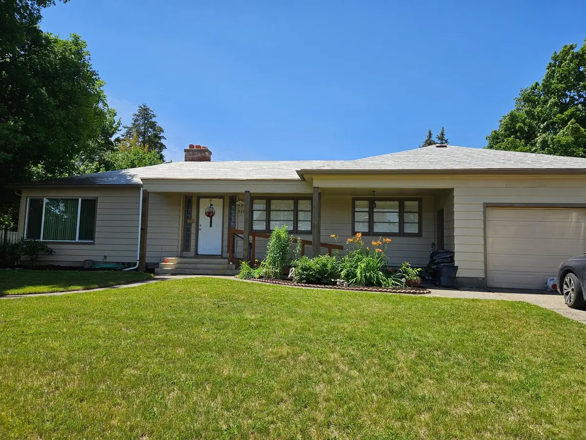 3421 N Center Rd, Millwood, WA 99212 - #1