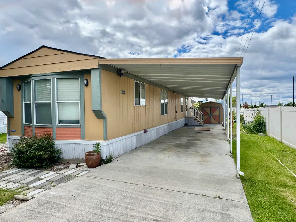 106 S Flora Rd, Spokane Valley, WA 99016 - #1