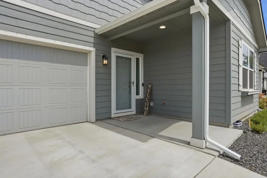 2086 W Walker Ave, Spokane, WA 99208 - #3