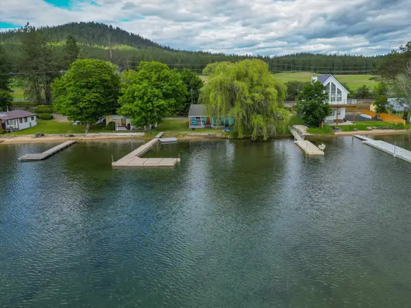 40670 Robbins Rd, Loon Lake, WA 99148