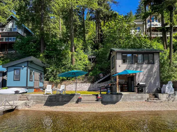 3965 W Bayside Way, Loon Lake, WA 99148