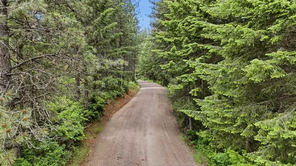 22720 N Travis Rd, Spokane, WA 99021