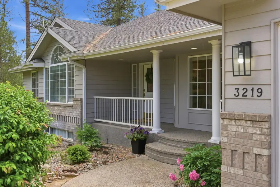 3219 W Packmule Ln, Deer Park, WA 99006 - #3