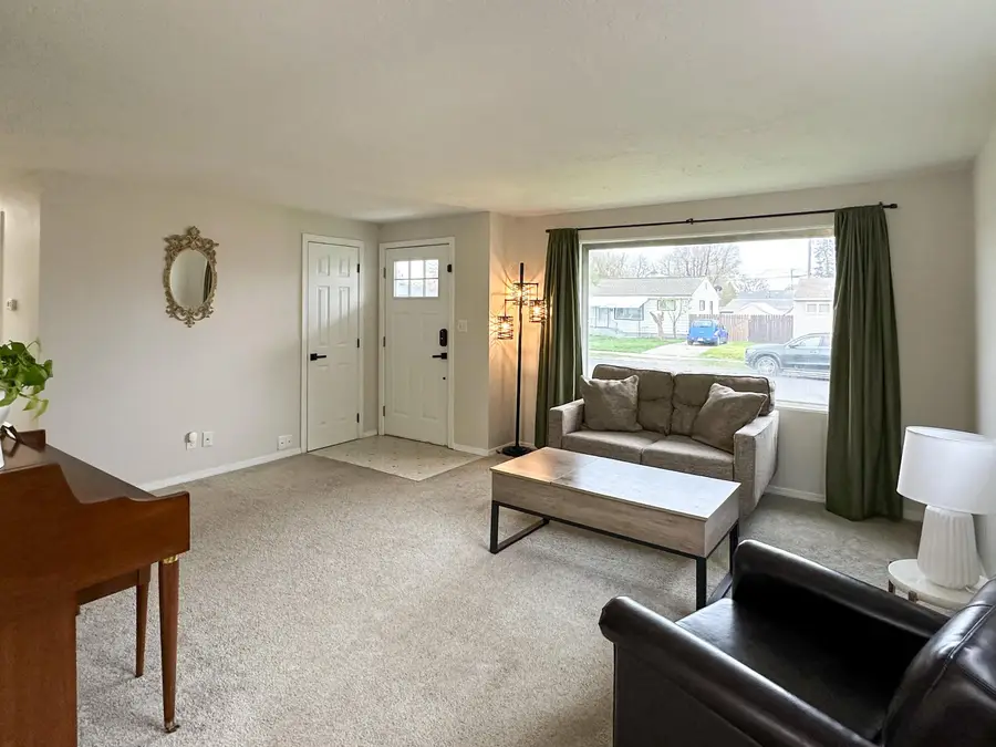 611 E Joseph Ave, Spokane, WA 99208 - #2