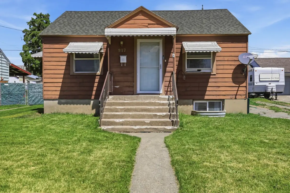917 E Glass Ave, Spokane, WA 99207 - #1