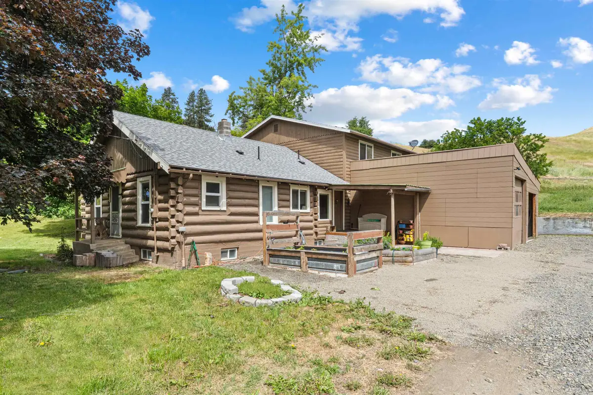4925 Melin Rd, Hunters, WA 99137 - #1
