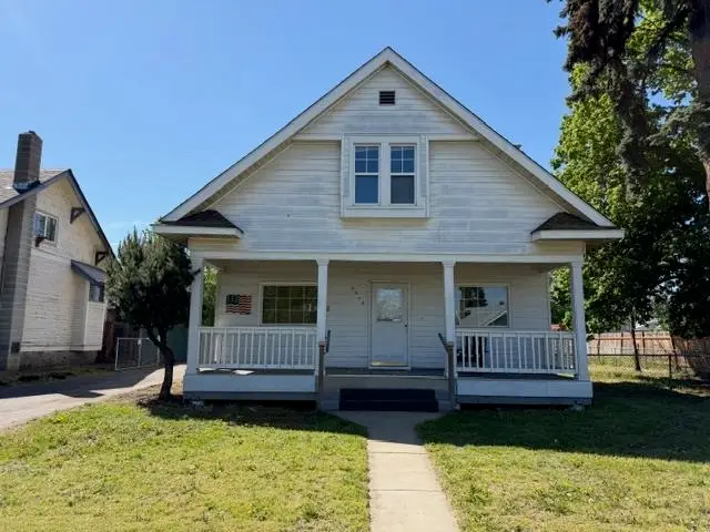 2303 W Jackson Ave, Spokane, WA 99205 - #1