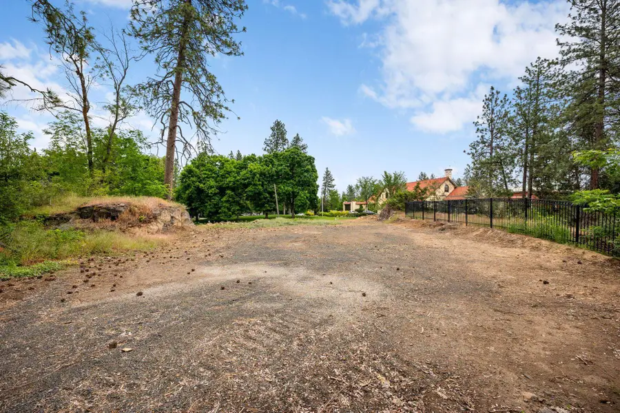 2463 S Garfield Rd, Spokane, WA 99203 - #2