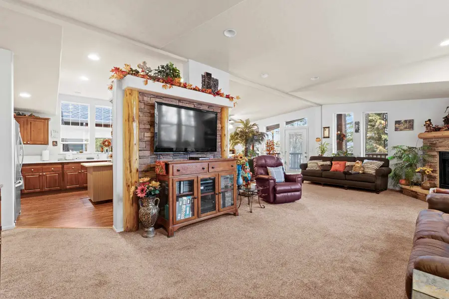 13907 N East Newman Lake Dr, Newman Lake, WA 99025 - #3