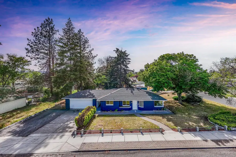 3721 N Ash St, Spokane, WA 99205 - #2